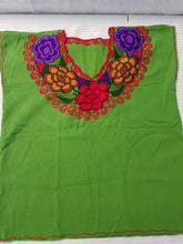 Load image into Gallery viewer, Campesina Style shoulder less black Blouse U neck big flowers - Blusa Campesina con cuello en U flores grandes