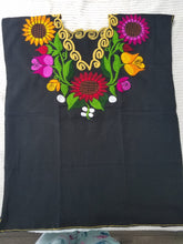 Load image into Gallery viewer, Campesina Style shoulder less black Blouse V neck - Blusa Campesina con cuello en V