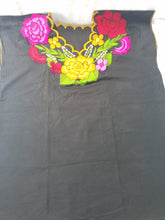 Load image into Gallery viewer, Campesina Style shoulder less black Blouse V neck - Blusa Campesina con cuello en V