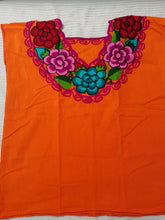 Load image into Gallery viewer, Campesina Style shoulder less black Blouse U neck big flowers - Blusa Campesina con cuello en U flores grandes