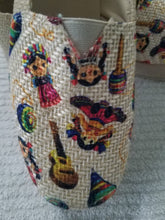 Load image into Gallery viewer, Yute made women shoe with Maria and instruments - Zapato de Yute de mujer con Maria e instrumentos