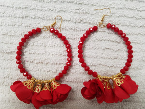 Medium Shakira and Crystal red earrings - Arete medianos rojo de cristal.