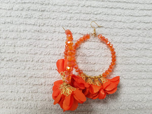 Copy of Medium Shakira and Crystal Orange earrings - Arete medianos naranja de cristal.