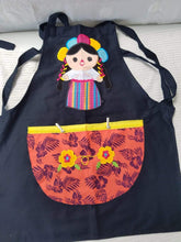 Load image into Gallery viewer, Black with little girl design and pocket Apron - Mandil negro con muñequita y bolsa
