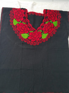 Campesina Style shoulder less black Blouse red flowers - Blusa Campesina negra con flores rojas