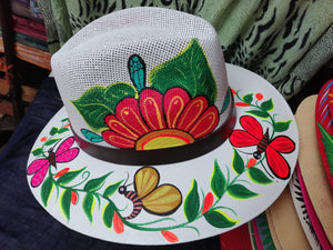 Butterfly Hat - Sombrero de mariposas y flores.