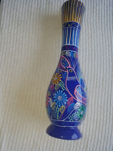 Clay and hand painted vase - Jarron de barro pintado a mano