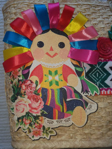 Medium doll and flowers hand bag - Bolso mediano con munequita y flores