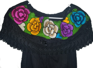 Black short sleeve Blouse - Blusa Negra de Manga corta
