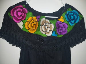 Black short sleeve Blouse - Blusa Negra de Manga corta