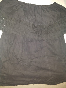 Black short sleeve Blouse - Blusa Negra de Manga corta
