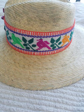 Load image into Gallery viewer, Palm Hand made 5 flowers Hat- Sombrero de Palma con 5 flores.
