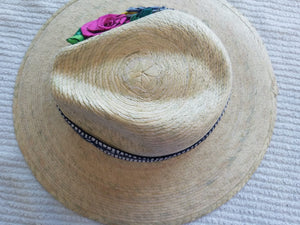 Palm Hand made with 6  color flowers Hat- Sombrero de Palma con 6 flores de colores.