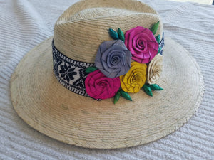 Palm Hand made with 6  color flowers Hat- Sombrero de Palma con 6 flores de colores.
