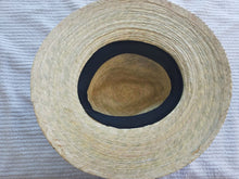 Load image into Gallery viewer, Palm Hand made 5 flowers Hat- Sombrero de Palma con 5 flores.
