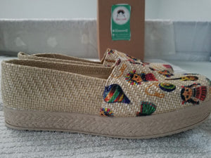 Yute made women shoe with Maria and instruments - Zapato de Yute de mujer con Maria e instrumentos